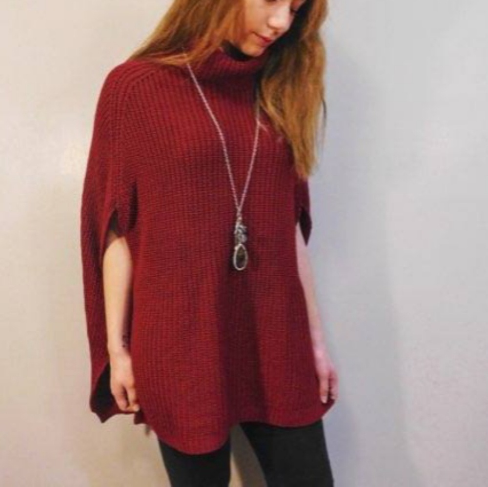 Relaxing Turtleneck Poncho